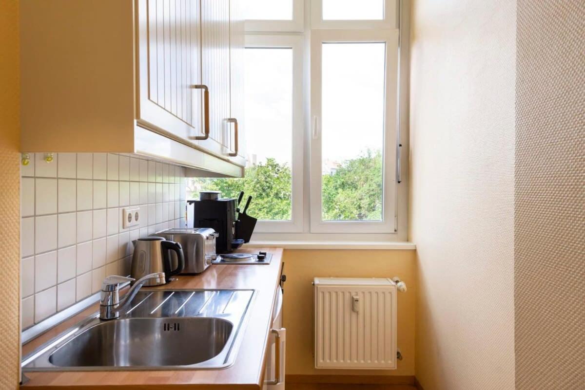 Central Big Apartment Self Checkin Berlin Bagian luar foto